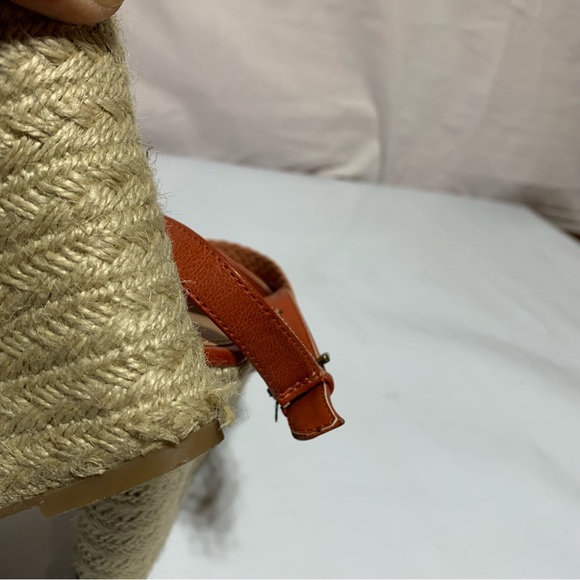 Call It Spring "Wheeleria" Wedge Heel Platforms   Size 8 - Picture 9 of 16